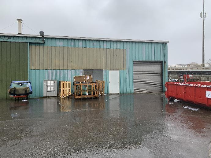 Locaux commerciaux - BERTRANGE